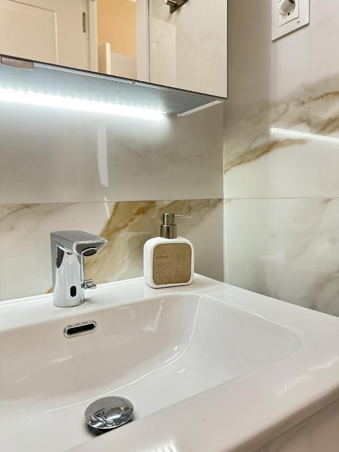 Holiday & Relax - Appartament Center Torremolinos Luaran gambar